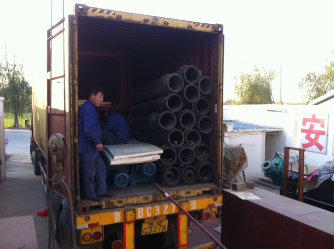 <a href='http://m.9626262.com/woshichoushabeng.shtml' class='keys' title='點(diǎn)擊查看關(guān)于臥式抽沙泵的相關(guān)信息' target='_blank'>臥式抽沙泵</a>機組裝車(chē)發(fā)往科特迪瓦