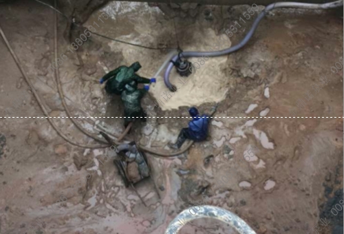 潛水泥漿泵使用現場(chǎng)